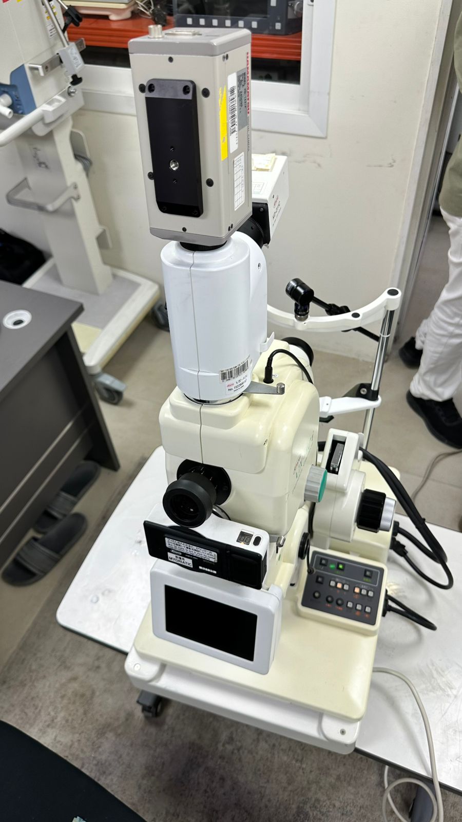 Kowa VX-10i fundus camera